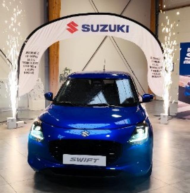 Silver Événement Anime le Lancement de la Nouvelle Suzuki Swift Hybride à Vernon et Évreu